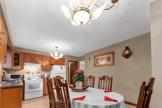 Additional image 11 of 72 Songwood Dr