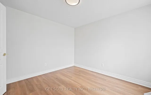 Additional image 22 of 15 Wray Crt