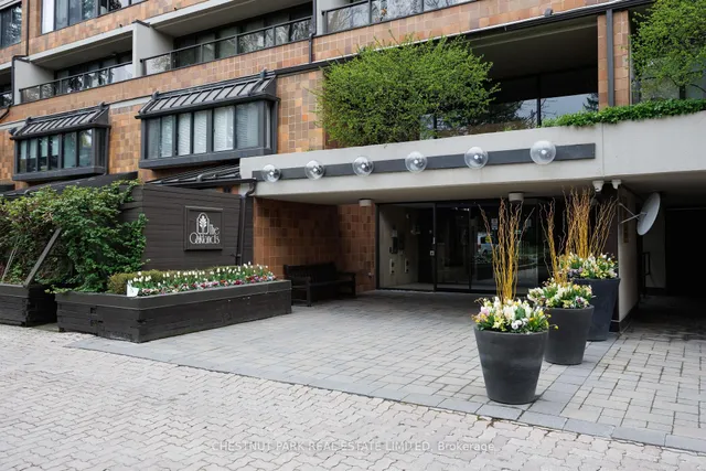 40 Oaklands Ave Unit 203