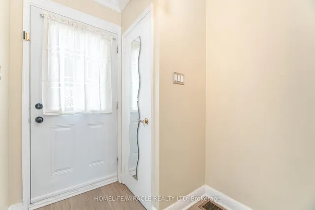 Additional image 6 of 11 Arrowsmith Ave