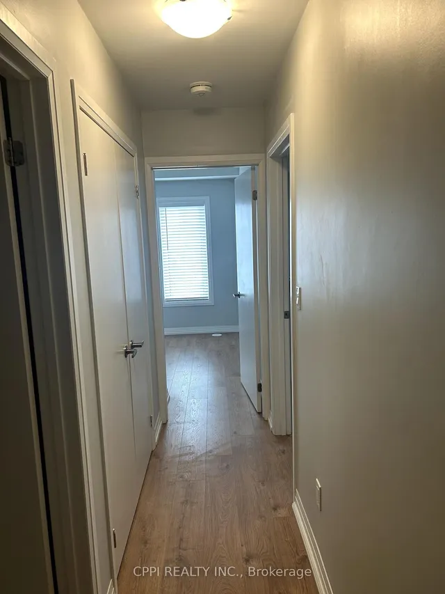 Additional image 8 of 402 The East Mall Dr Unit 318