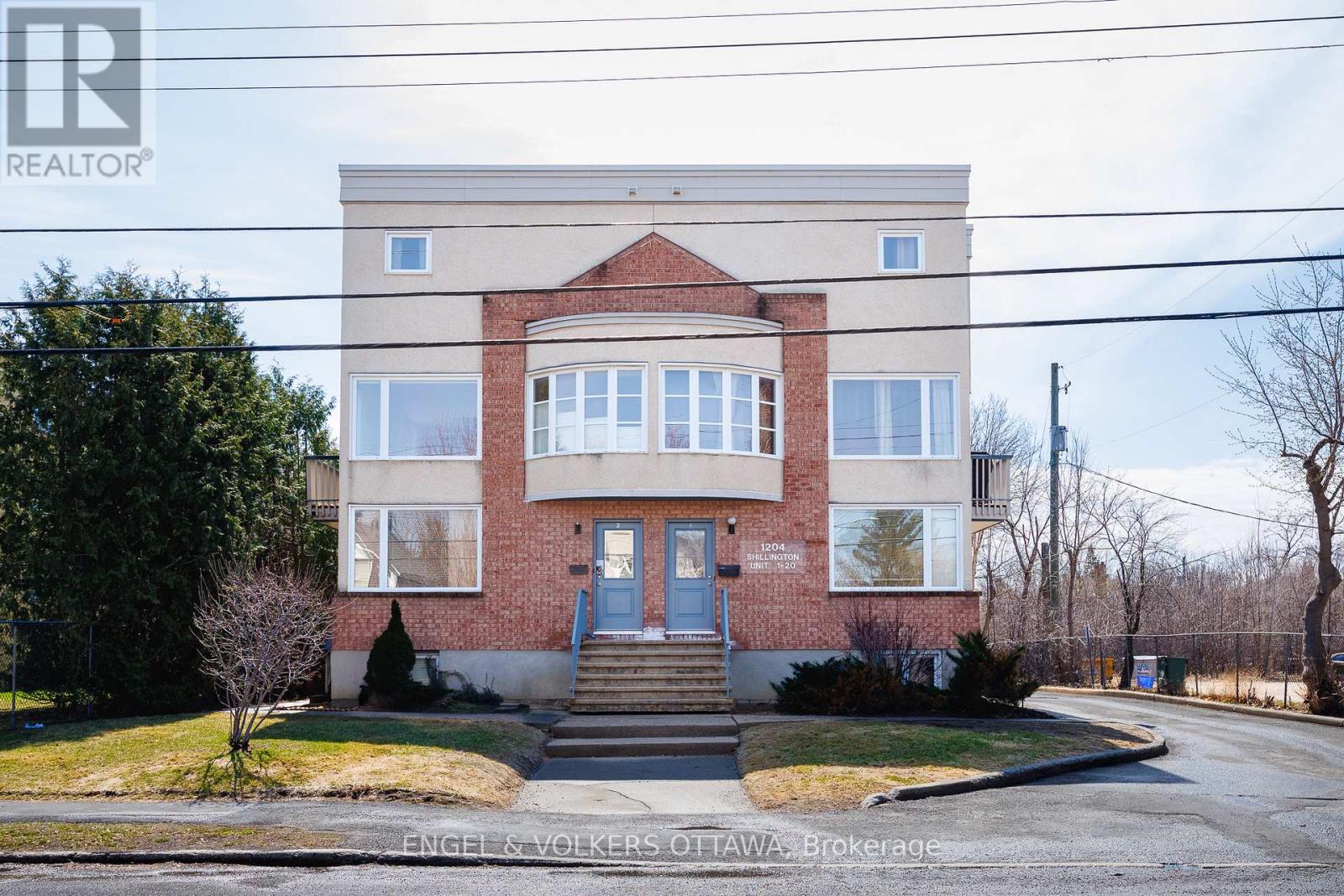 2 - 1204 SHILLINGTON AVENUE|Ottawa, Ontario K1Z7Z4