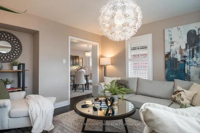 Additional image 9 of 236 Magurn Gate