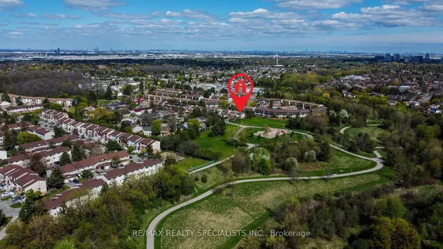 Additional image 32 of 40 Mayberry Crt