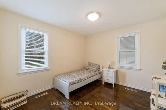 Additional image 20 of 33 Alderney Ave