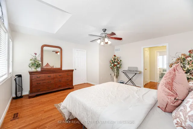 Additional image 27 of 21 FALSTAFF Rd