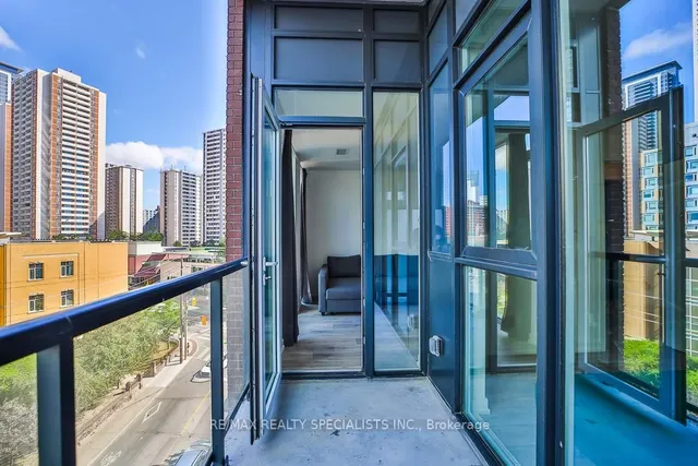 Additional image 21 of 159 WELLESLEY St Unit 404