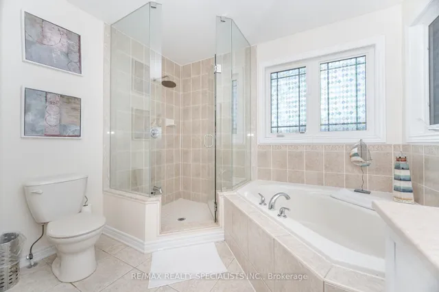 Additional image 24 of 383 Queen Mary Dr