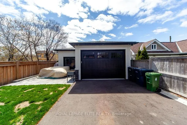 Additional image 35 of 75 Manitoba St