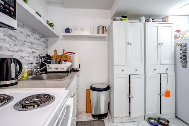 Additional image 25 of 48 Lawndale Cres