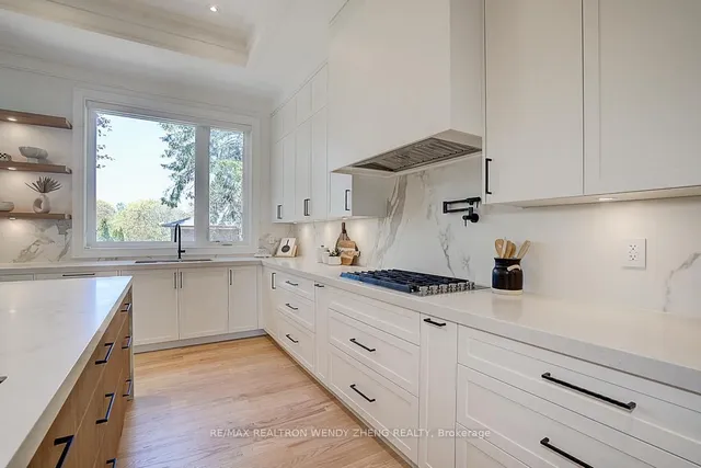 Additional image 18 of 23 Cresthaven Dr