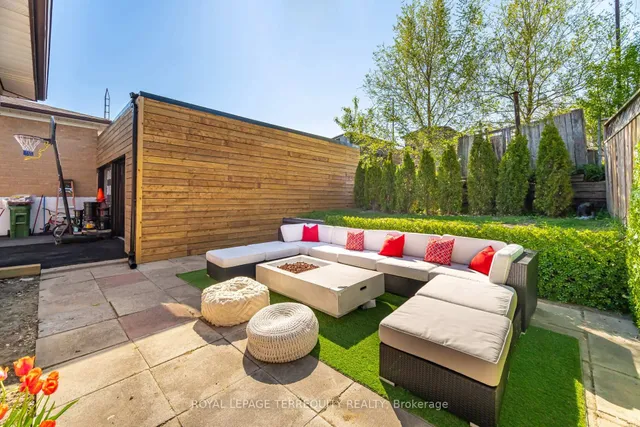 Additional image 45 of 22 Dellbrook Cres