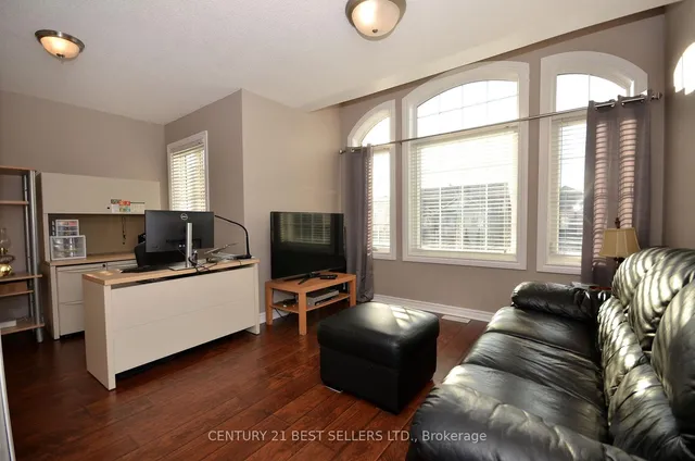 Additional image 40 of 9 Coin St