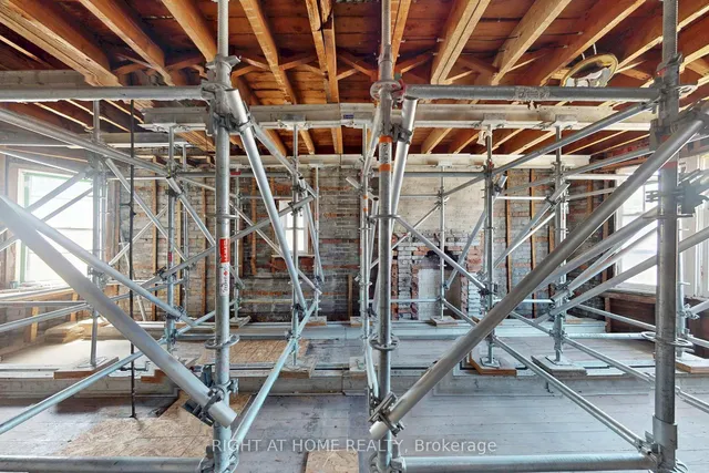 Additional image 35 of 207 Victor Ave