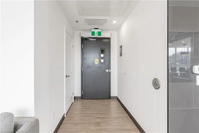 Additional image 33 of 60 Charles Street West Unit 1104