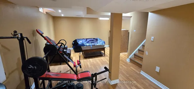 Additional image 23 of 35 Triple Crown Dr