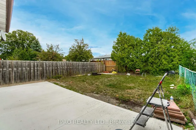 Additional image 39 of 717 Green Meadow Cres