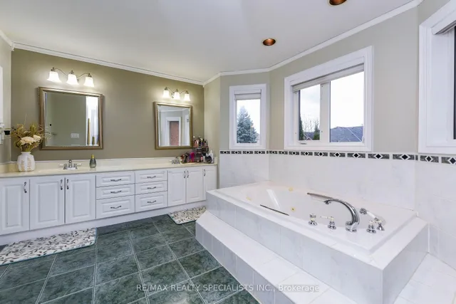 Additional image 24 of 73 Colonel Bertram Rd