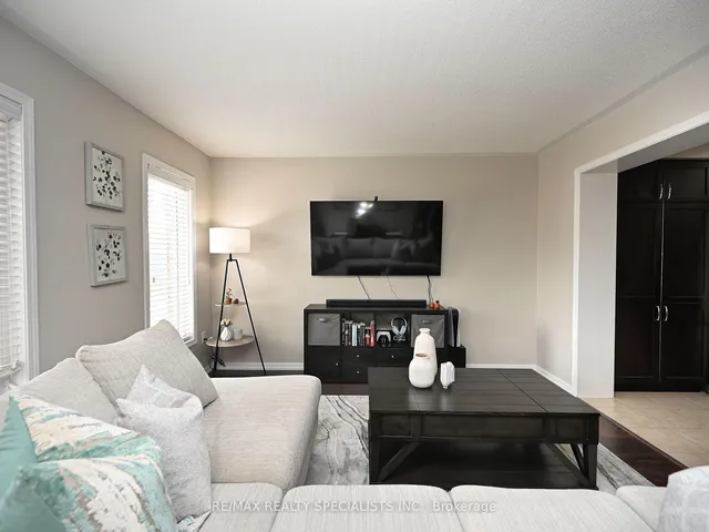 Additional image 16 of 82 Suitor Crt