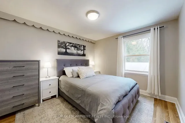 Additional image 18 of 37 Salem Ave