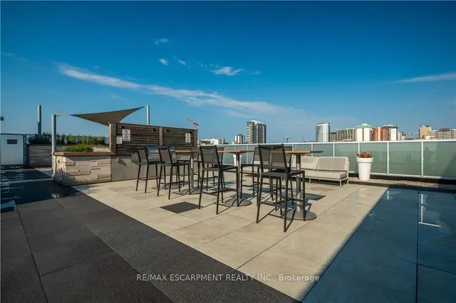 Additional image 31 of 101 Locke St Unit 409