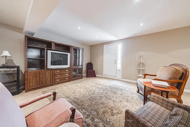 Additional image 32 of 65 Mount Pleasant Dr