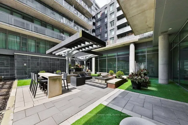 Primary image of 650 King St Unit 207