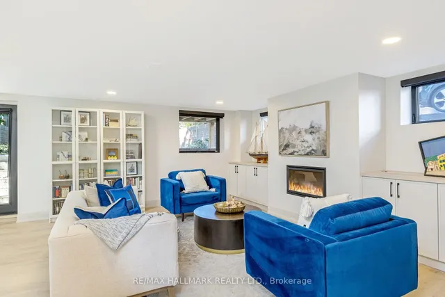 Additional image 38 of 68 Harewood Ave