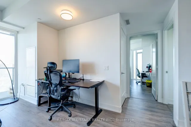Additional image 17 of 575 Bloor St Unit 2302