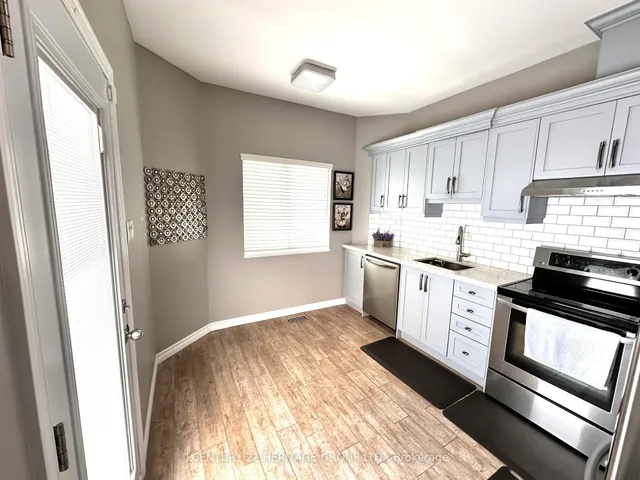 Additional image 15 of 1 Tower Gate Unit 11