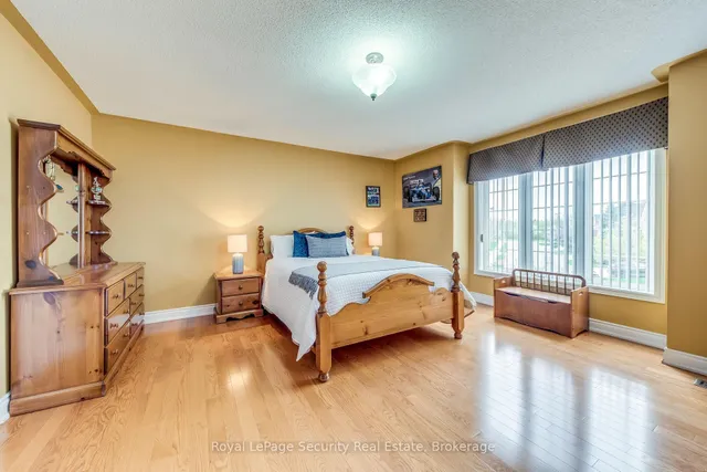 Additional image 32 of 32 Odeon St