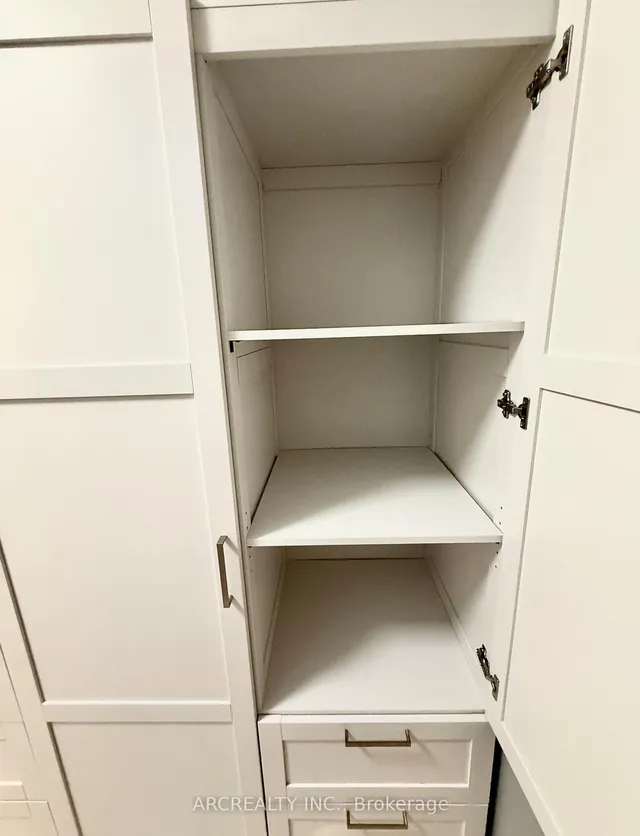 Additional image 35 of 4673 Jane St Unit 1007