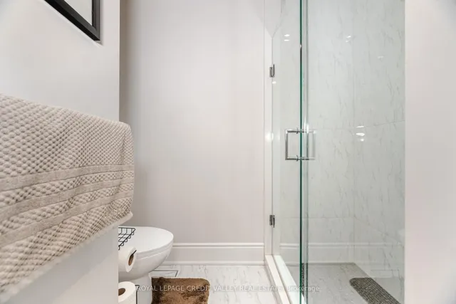 Additional image 37 of 2 Bramoak Cres