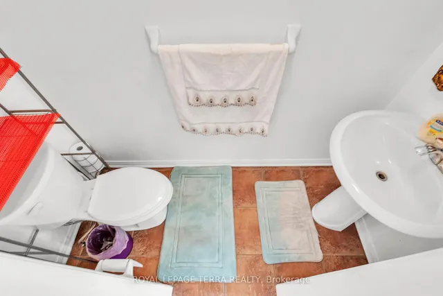 Additional image 24 of 27 Brucewood Rd Unit 105