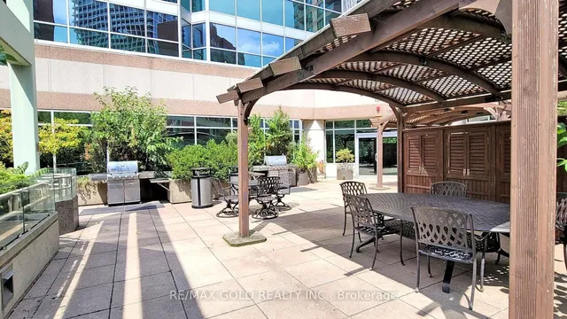 Additional image 38 of 38 Elm St Unit 3003