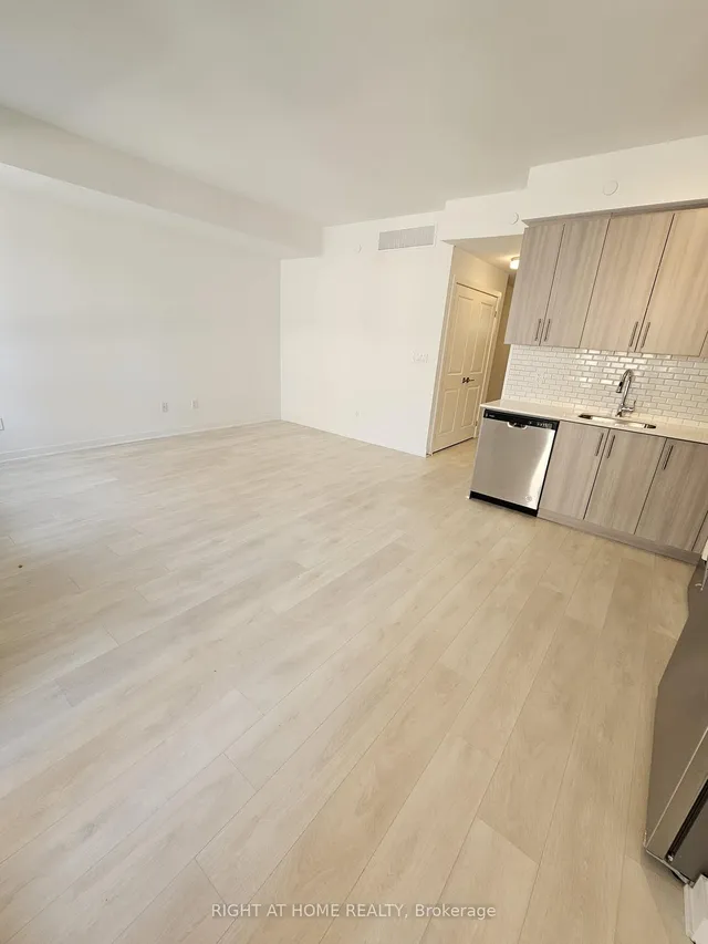 Additional image 5 of 4017 Hickory Dr Unit 5