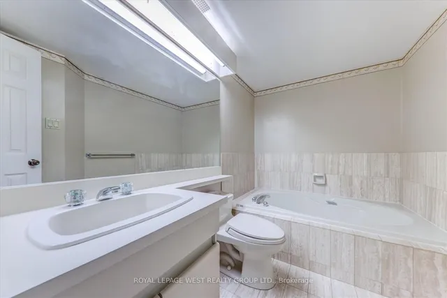 Additional image 10 of 3900 Yonge St Unit 909