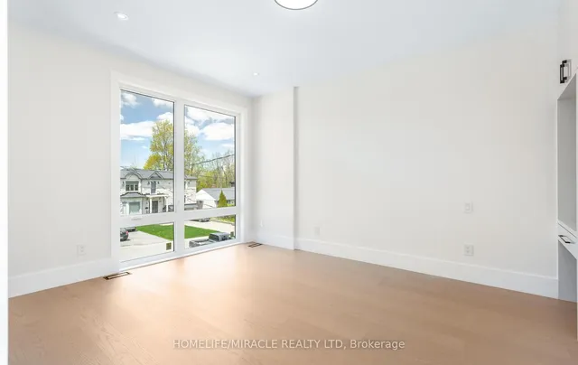 Additional image 28 of 55 Adanac Dr