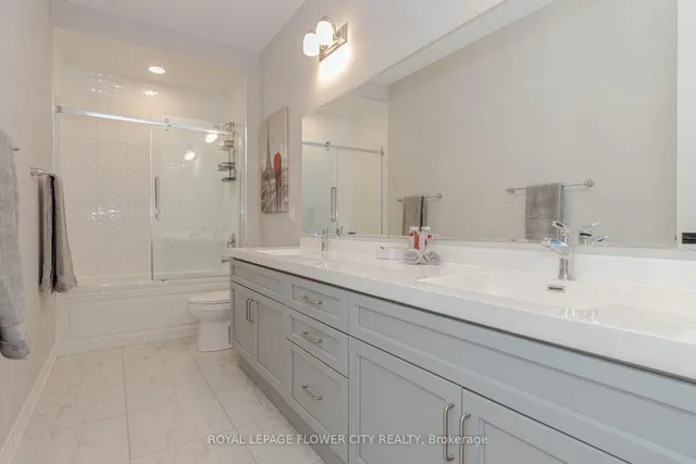 Additional image 30 of 1371 Lobelia Cres