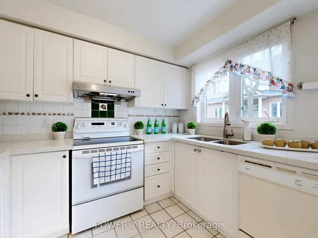 Additional image 10 of 83 Mondeo Dr Unit 515