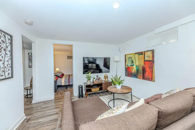 Additional image 34 of 1291 Consort Cres