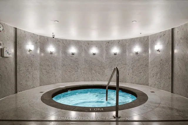 Additional image 39 of 955 BAY St Unit 1809