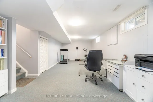 Additional image 37 of 35 Lower Canada Cres