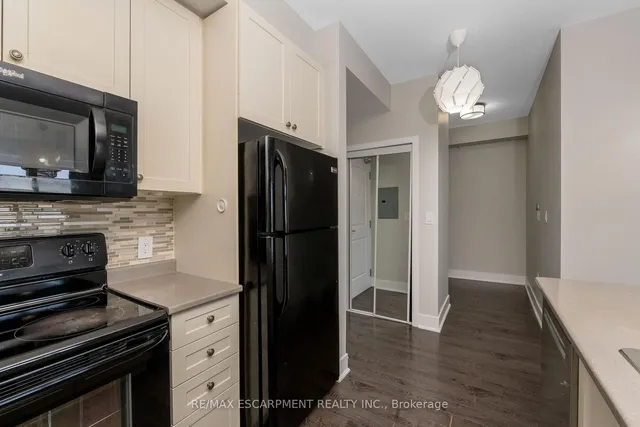 Additional image 10 of 5020 Corporate Dr Unit 301