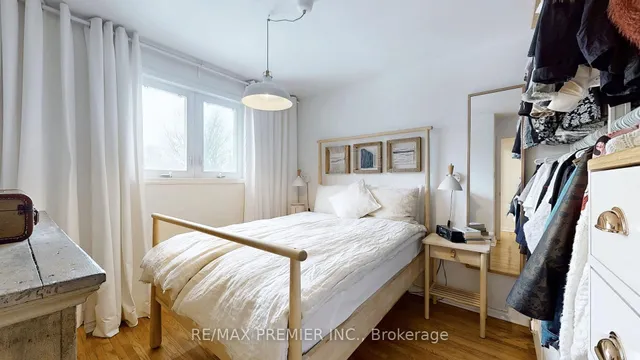 Additional image 25 of 216 Medland St