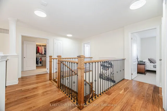 Additional image 37 of 221 Cathcart Cres