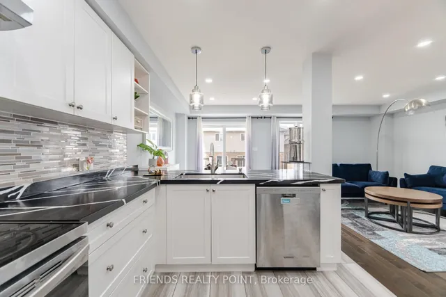 Additional image 19 of 37 Charleswood Cres