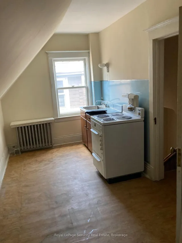 Additional image 12 of 122 Delaware Ave