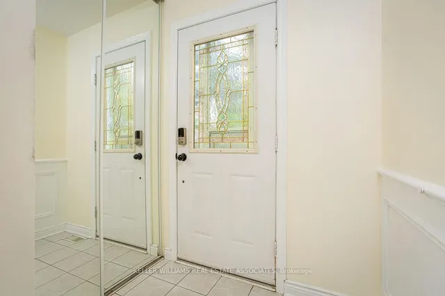 Additional image 3 of 2216 Upper Middle Rd Unit 3