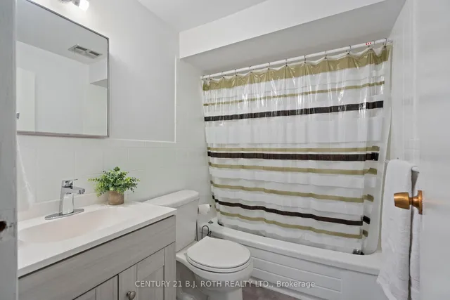 Additional image 30 of 68 Maywood Park